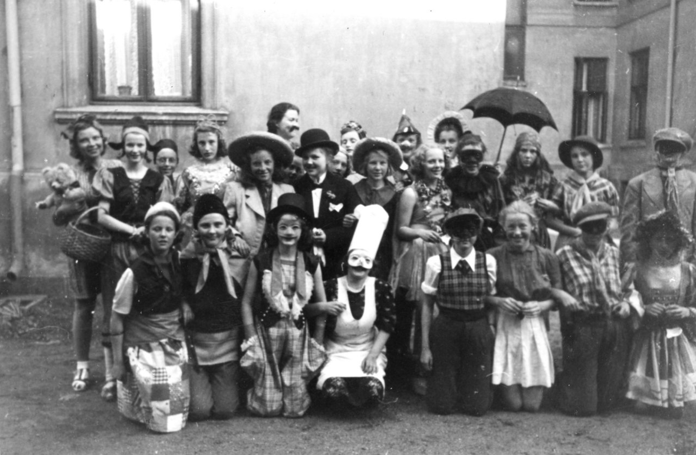 elever på karneval elever på karneval